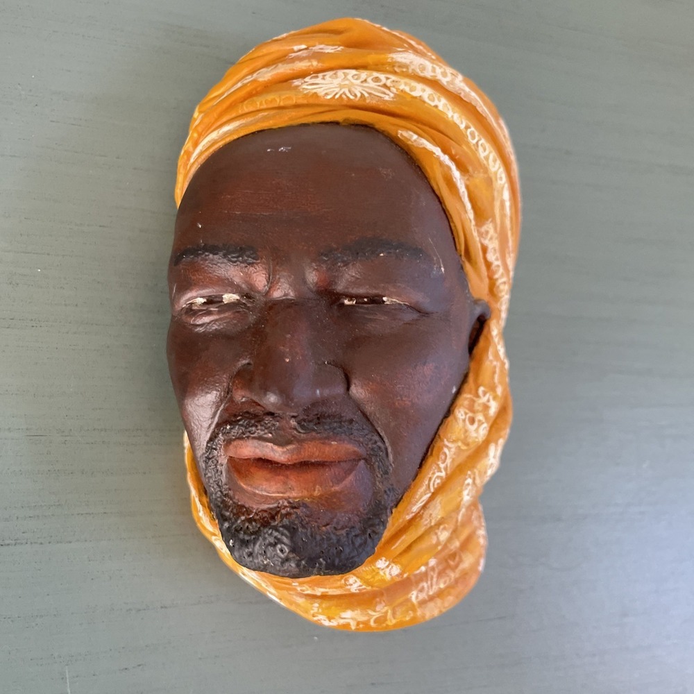 BOSSONS CHALKWARE HEAD "Nigerian"  Wall Hanger Hand Painted From‎ England